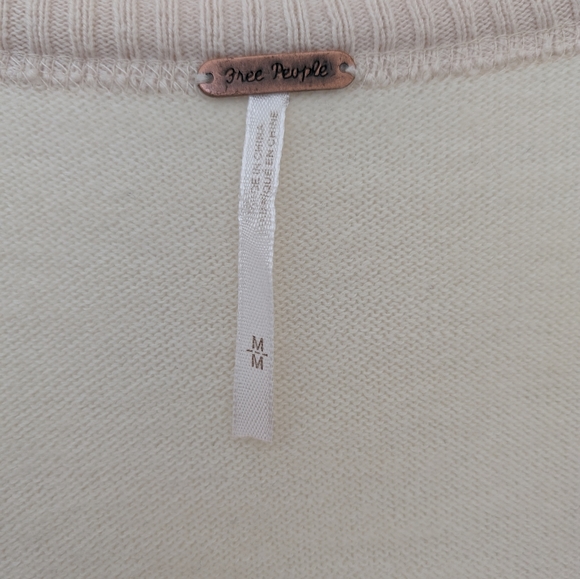 Free People Cream Beige Lace Wool Alpaca Honeysuckle Cardigan Sweater, size M - Picture 3 of 9